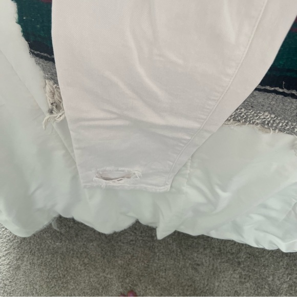 White distressed Pistola jeans, size 28 - Picture 8 of 11